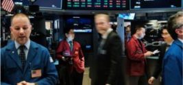 World markets tumble amid US-China trade tensions